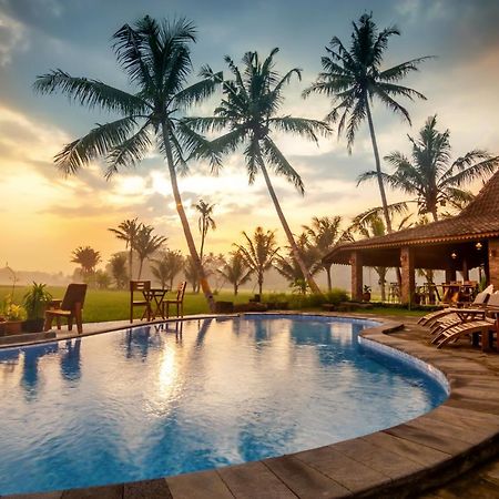 Gopalan Borobudur Hotel Magelang Exterior photo