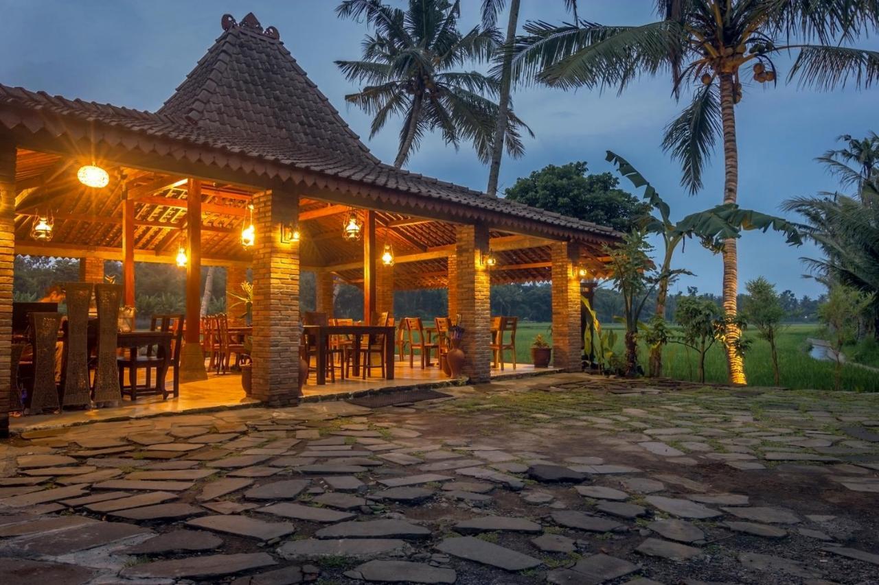 Gopalan Borobudur Hotel Magelang Exterior photo